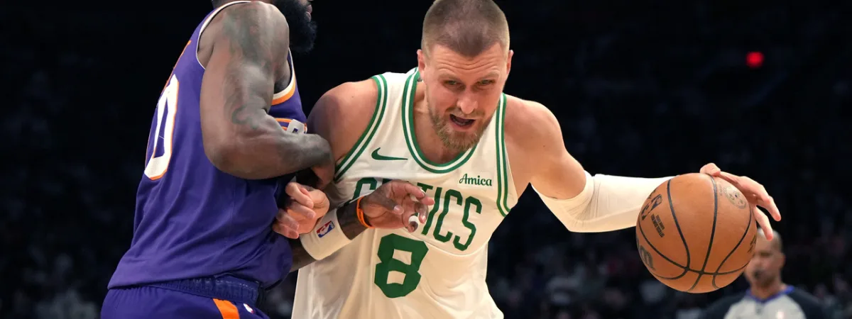 他以极其精 他以极其精